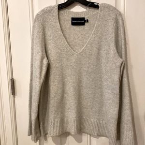 EUC - Calvin Klein- Size Large Gray Sweater